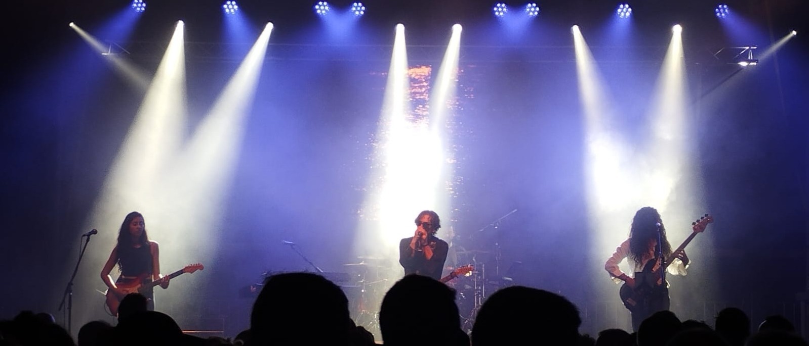 SUPER 8: TRIBUTO AL INDIE ESPAÑOL by Neon Collective