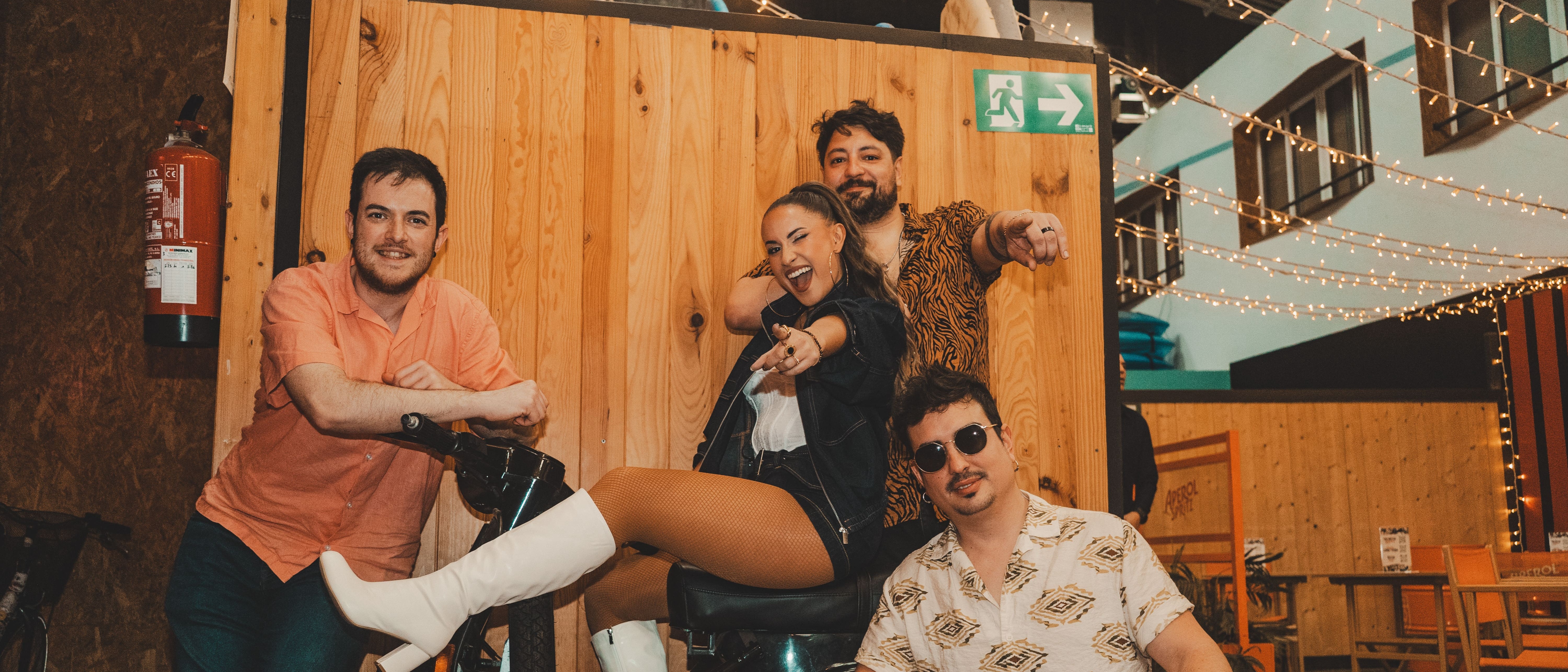 ICONPOP + FLACO ROMERO Y LOS INMORTALES
